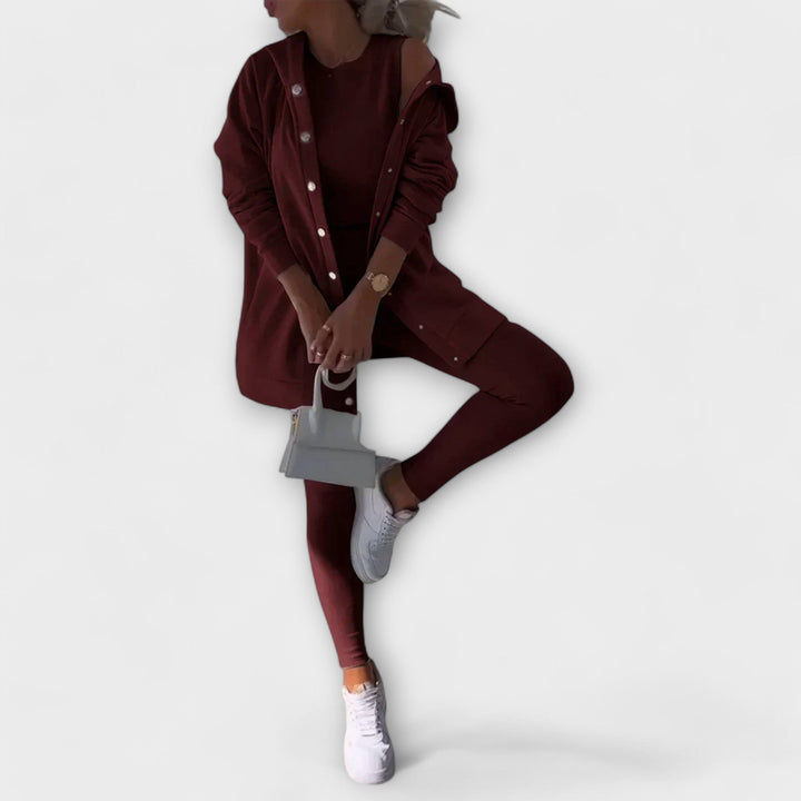 Zestaw trzech części z kardiganem