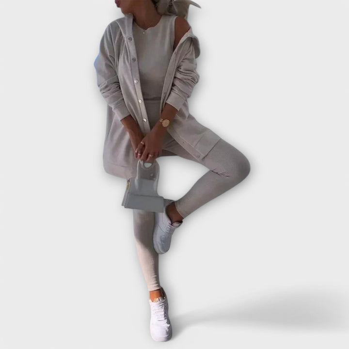 Zestaw trzech części z kardiganem